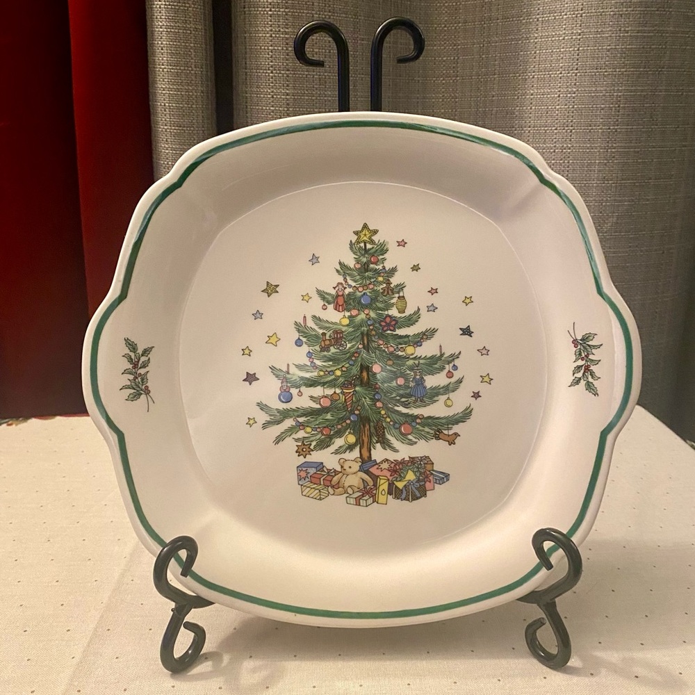 Vintage Nikko Happy Holiday/Christmas Tree Plate Made in Japan